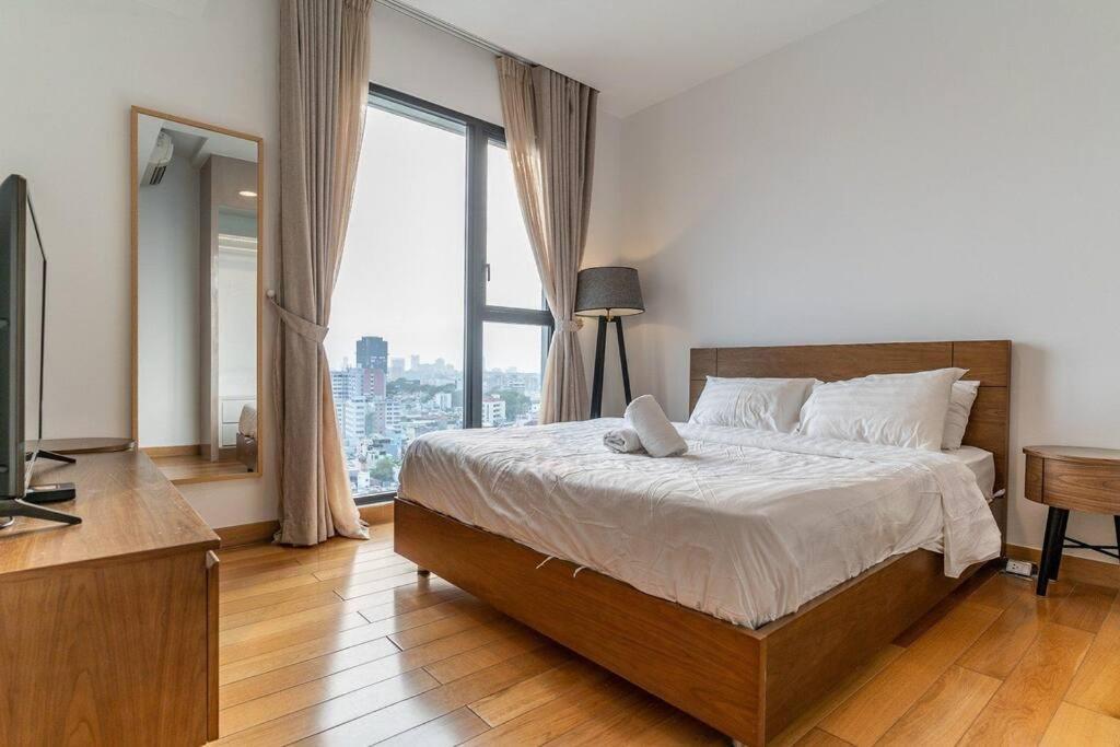 3bed Resortstyle In D1/pool/gym/cigar Căn hộ TP. Hồ Chí Minh