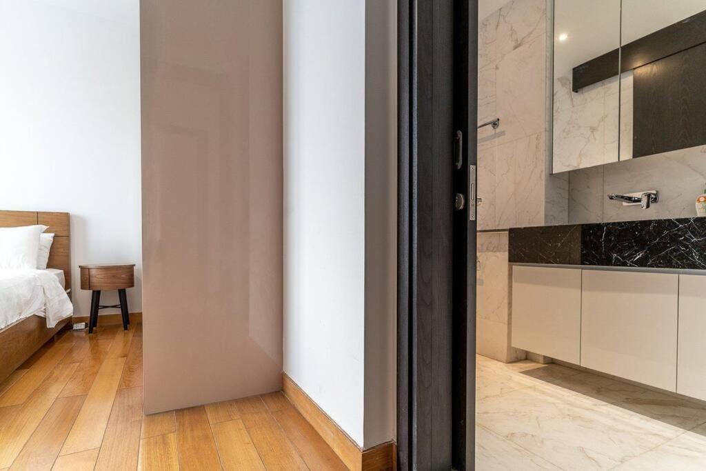Apartment 3bed Resortstyle In D1/pool/gym/cigar